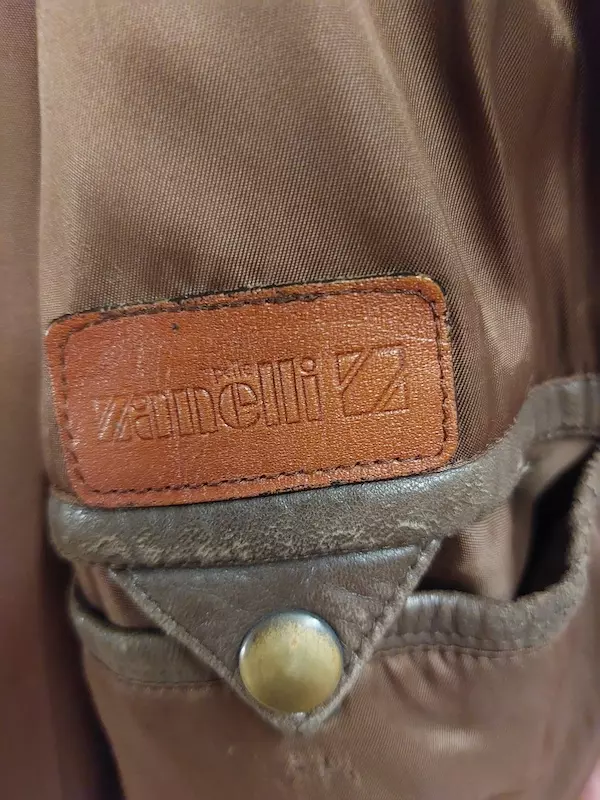 Chaqueta de piel suave marrón - Imagen 4