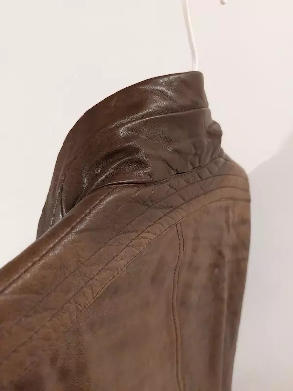 Chaqueta de piel suave marrón - Imagen 6