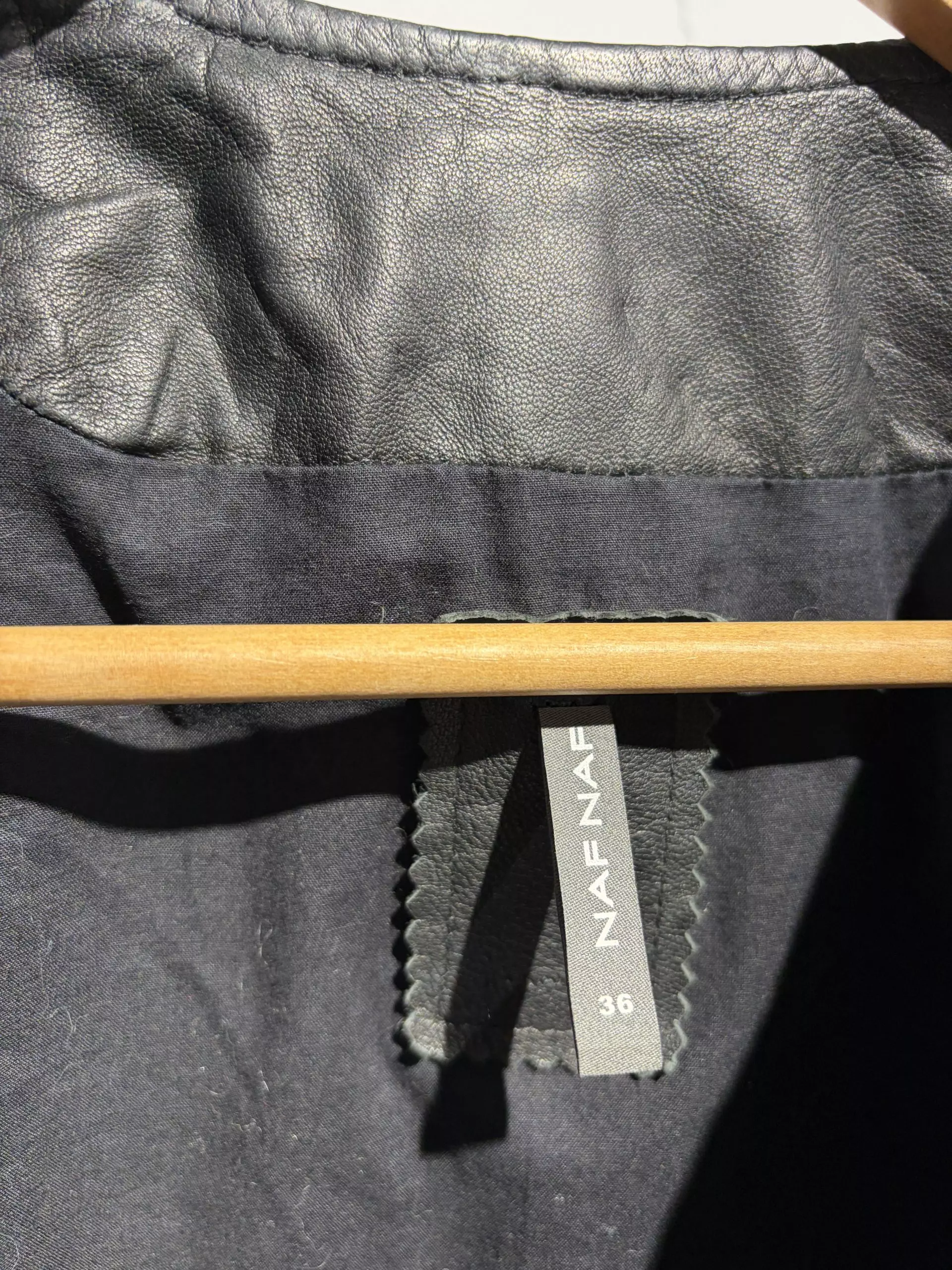 Chaqueta de piel con detalles bordados - Imagen 4